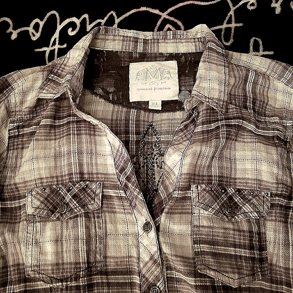 Maurice's thin material button down plaid shirt